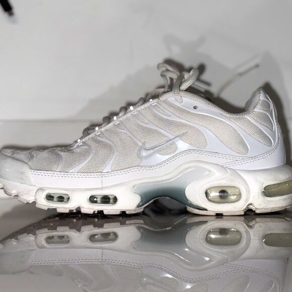 Nike Air Max Plus TN White/Gray Reflective Sneakers - Picture 1 of 4